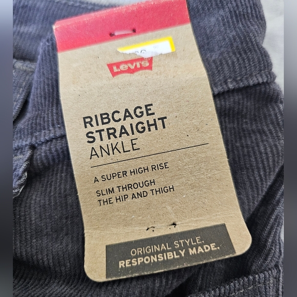 (186)Levi's Women's Hi Rise Ribcage Corduroy Straight Ankle Jeans - Picture 7 of 13